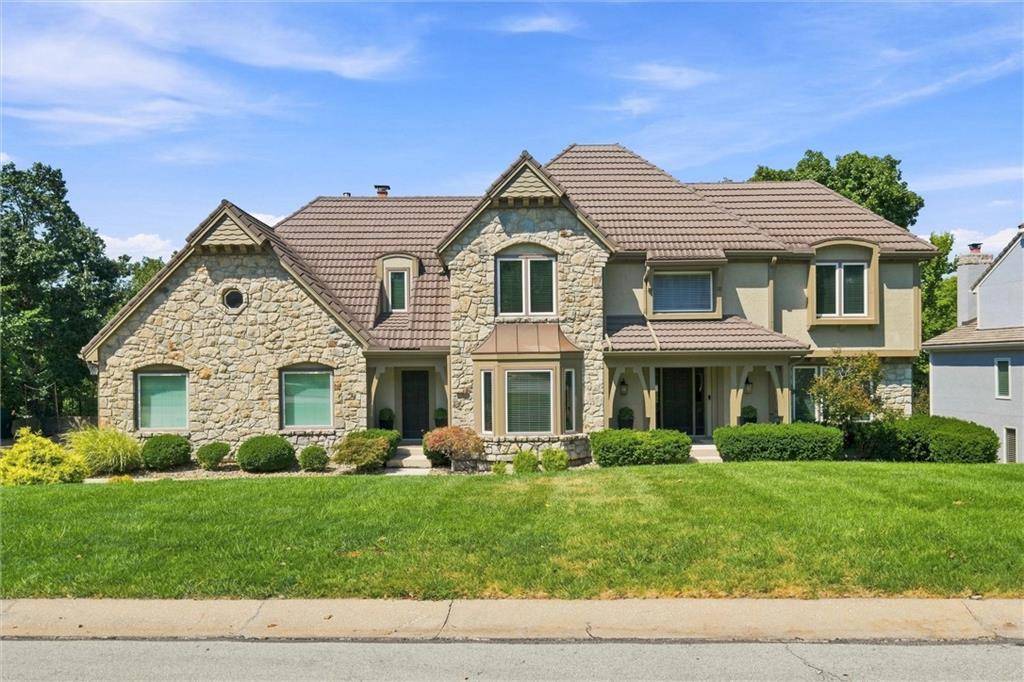 12520 Sherwood ST, Leawood, KS 66209