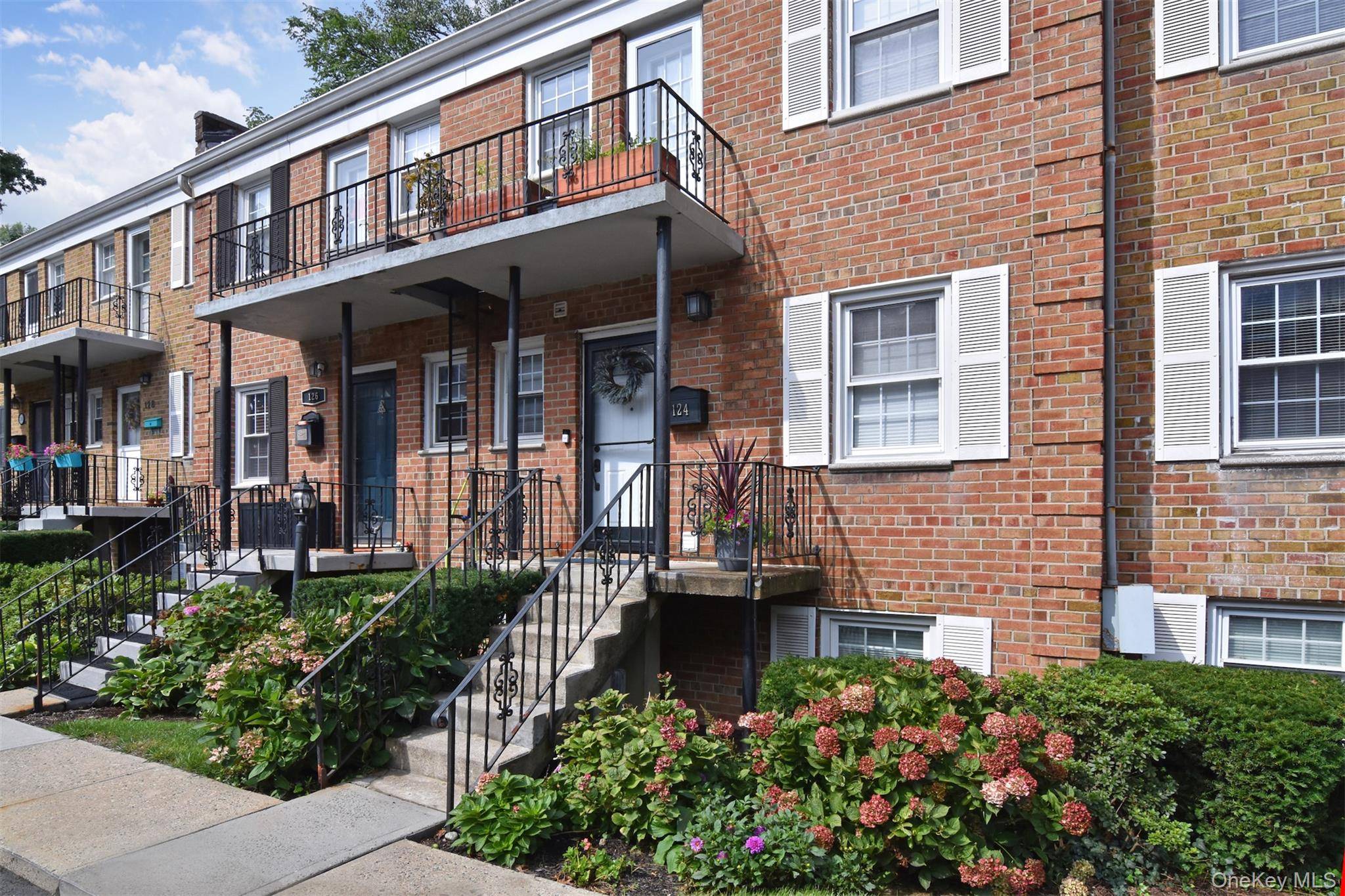 124 Texas Avenue, Bronxville, NY 10708
