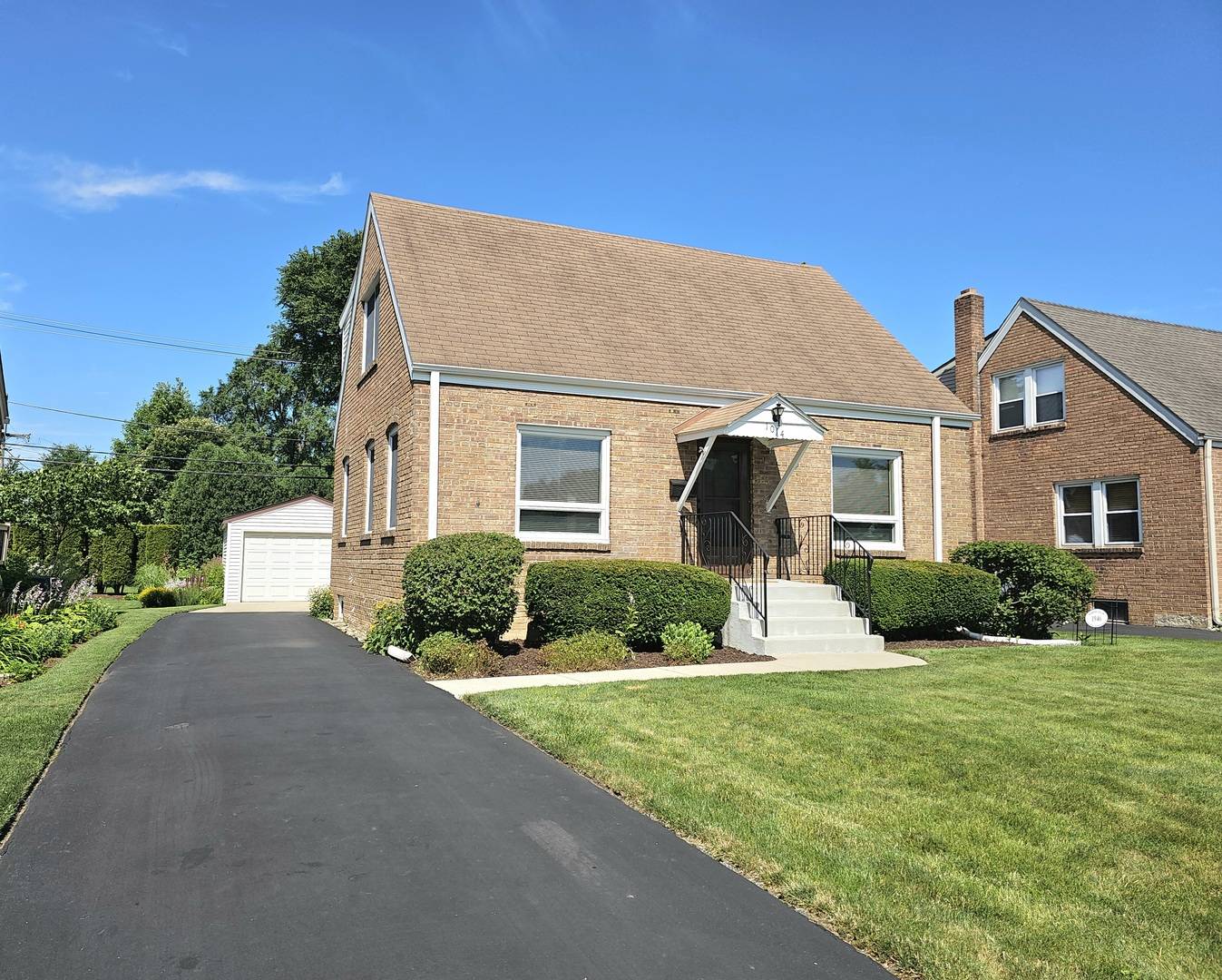 1014 S Summit AVE, Villa Park, IL 60181