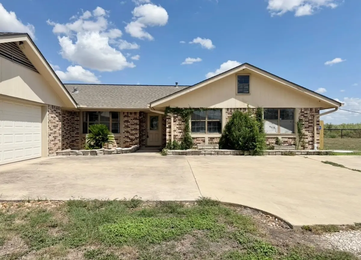18512 Carlson LN, Elgin, TX 78621