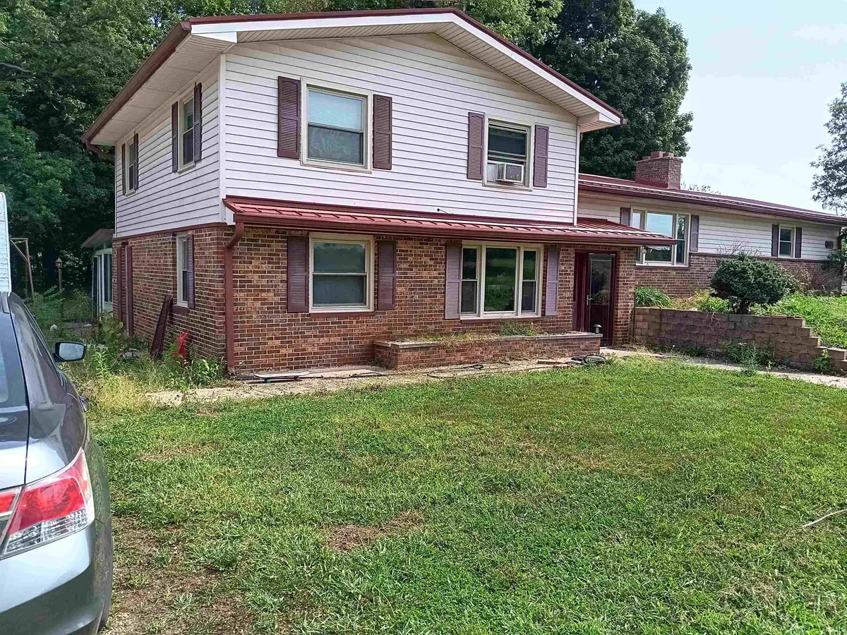 8141 Wheeling PIKE, Jonesboro, IN 46938