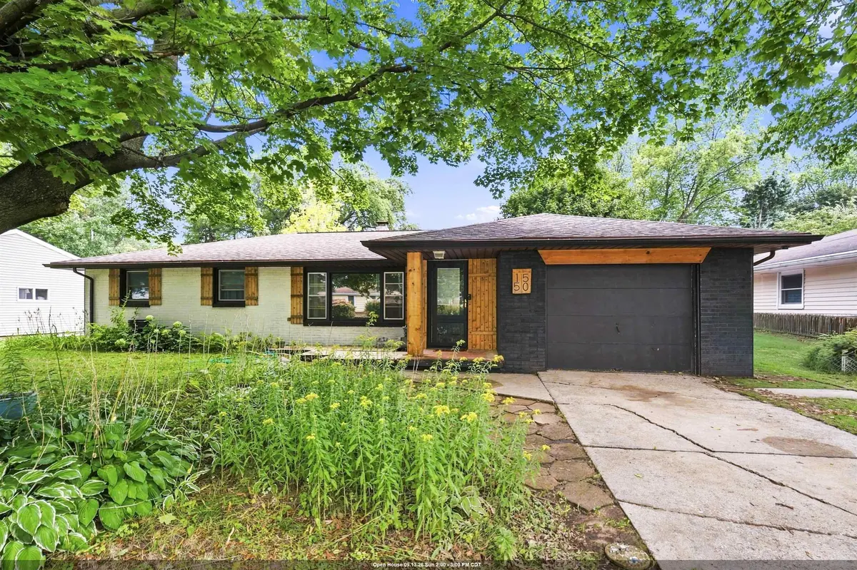 1550 CAREFUL DR, Green Bay, WI 54304