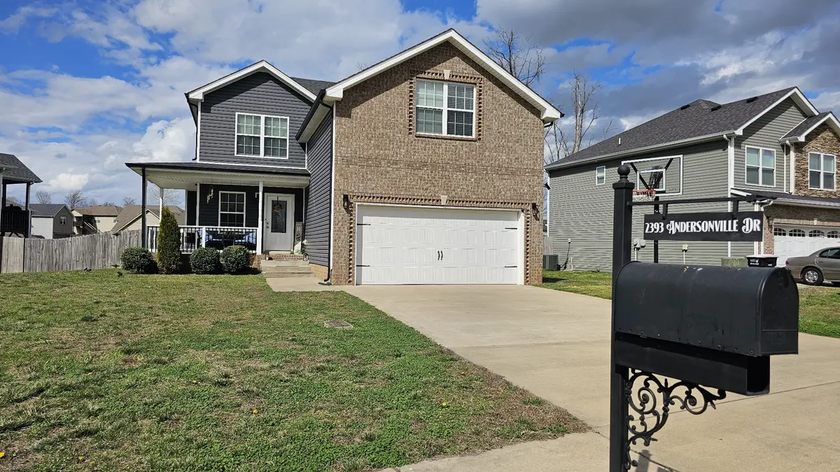 2393 Andersonville Dr, Clarksville, TN 37042