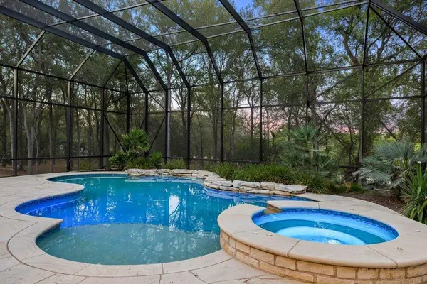 142 Llano CT, Cedar Creek, TX 78612