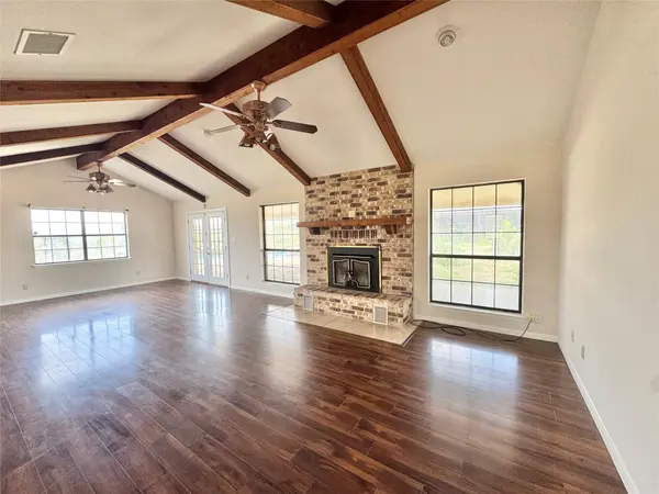 18512 Carlson LN, Elgin, TX 78621