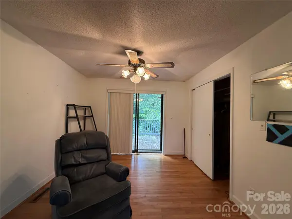 75 Enchantment CIR, Etowah, NC 28729