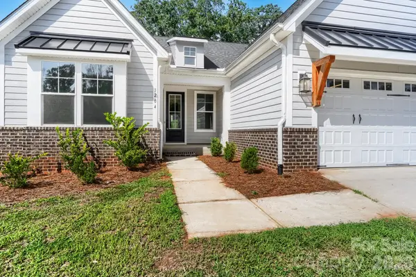 3204 Timber Run LN, Maiden, NC 28650