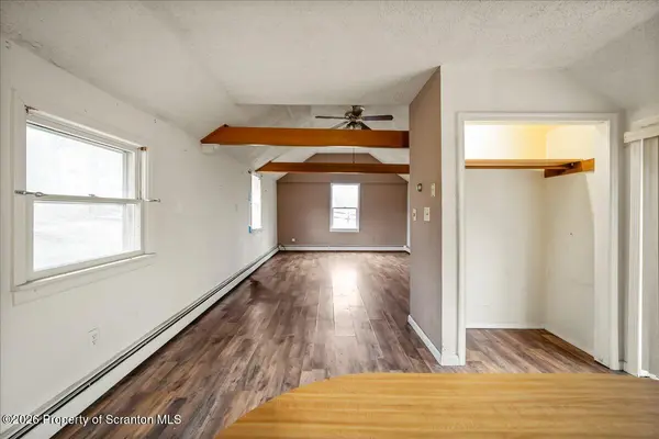 1191 Aberdeen RD, Madison Twp, PA 18444