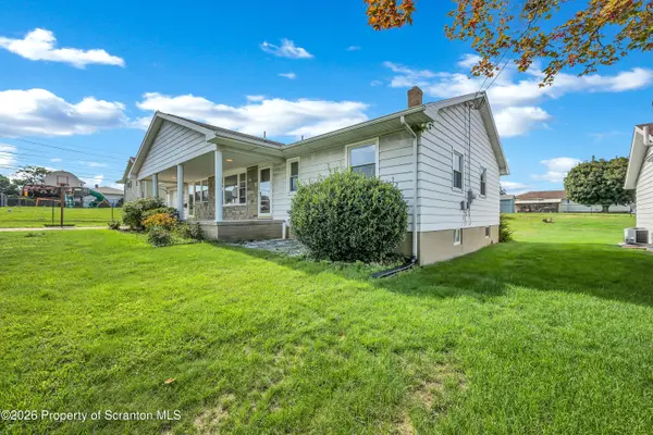 106 Varhley ST, Dunmore, PA 18512
