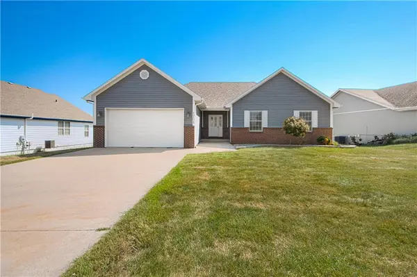 1706 Bluebird CT, Atchison, KS 66002