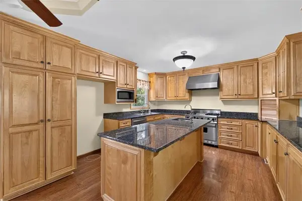 734 N Allen RD, Independence, MO 64050