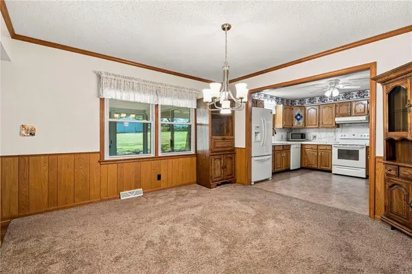 30115 W 95th ST, De Soto, KS 66018