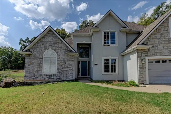 6826 N Charleston DR, Kansas City, MO 64119