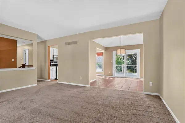 901 NE 80TH TER, Kansas City, MO 64118