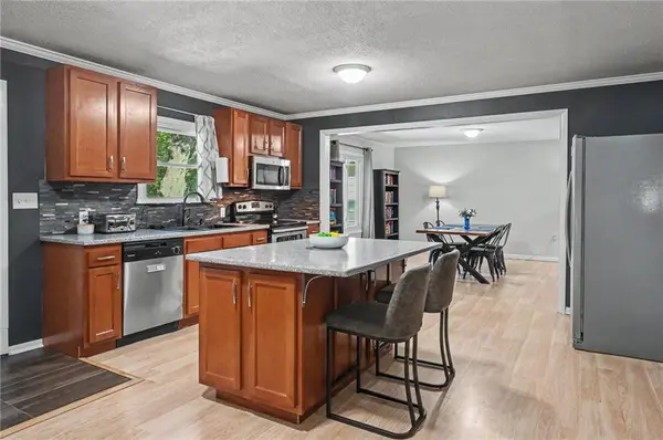 814 4th ST, Baldwin City, KS 66006