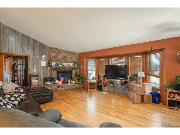 6950 Hodgen, Colorado Springs, CO 80908