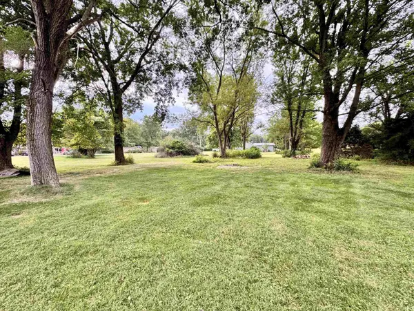 1571 W 400 S ***, Winamac, IN 46996