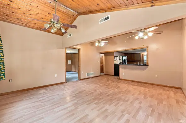 742 S April DR, Cromwell, IN 46732