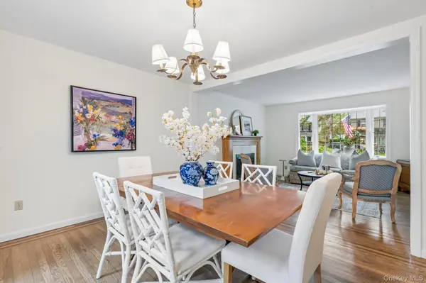 32 Cambridge AVE, Garden City, NY 11530