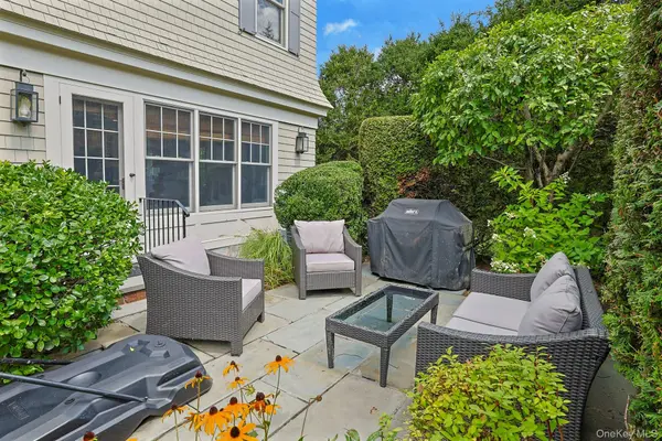 3 Cider Mill CIR, Armonk, NY 10504