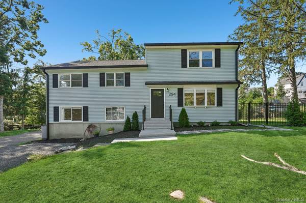 294 Orangeburg RD, Pearl River, NY 10965