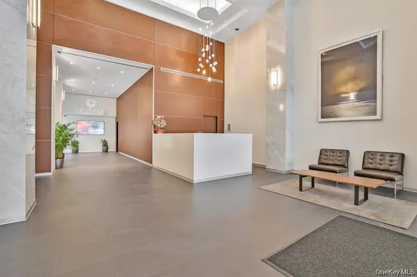 4 Martine AVE #221, White Plains, NY 10606
