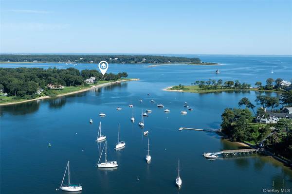 7 Lighthouse PT, Lloyd Harbor, NY 11743