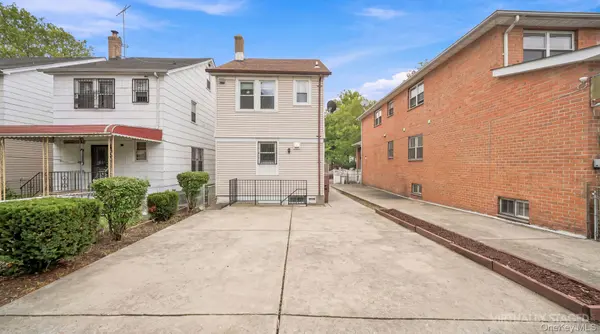 16505 78th AVE, Fresh Meadows, NY 11366