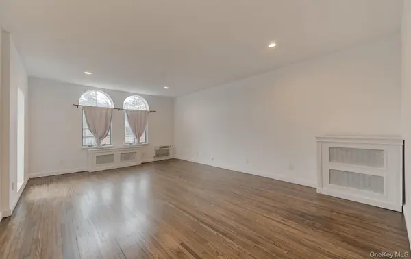 215 Middle Neck RD #2-2B, Great Neck, NY 11021
