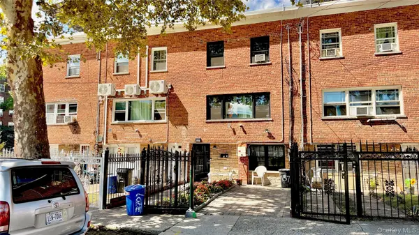 3207 Pearsal, Bronx, NY 10469