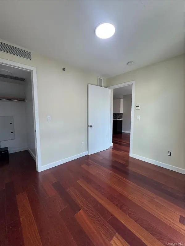 14238 37th AVE #4A, Flushing, NY 11354