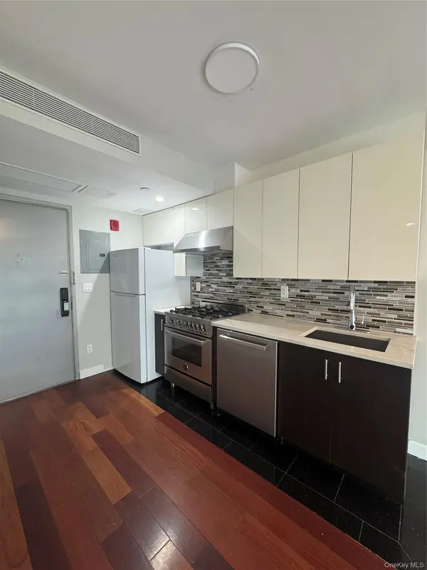 14238 37th AVE #4A, Flushing, NY 11354