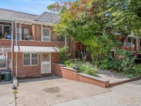 7726 Kneeland AVE, Elmhurst, NY 11373