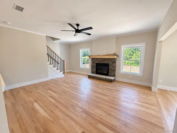 18 (LOT #2) Sunset LN, New Hampton, NY 10958