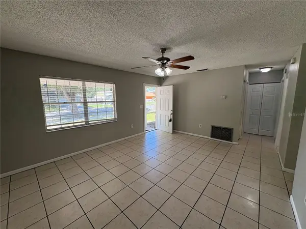 2285 CRYSTAL GROVE LN, Lakeland, FL 33801