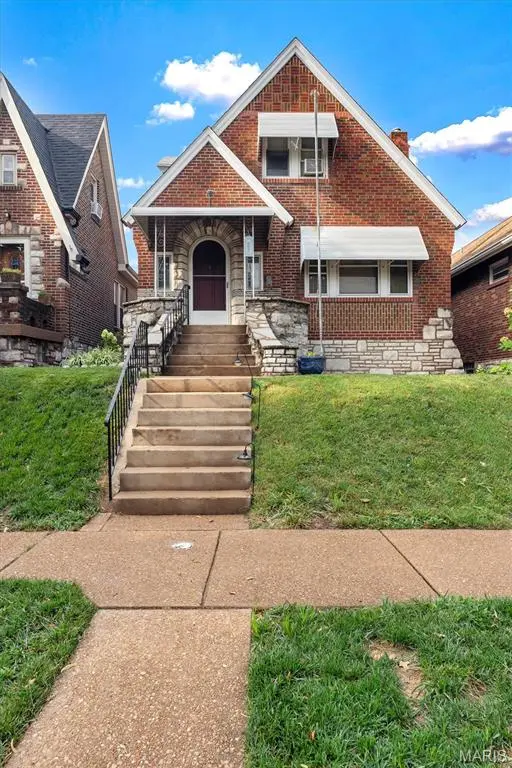 5619 Neosho ST, St Louis, MO 63109