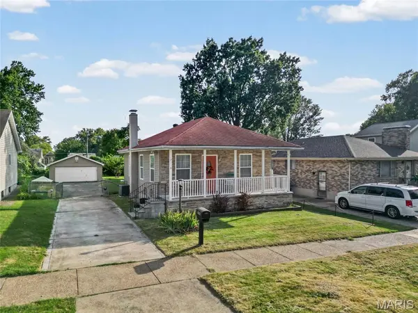 7118 Lindenwood PL, St Louis, MO 63109
