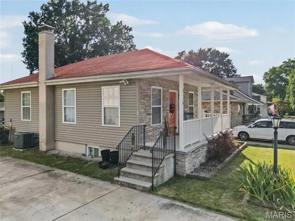 7118 Lindenwood PL, St Louis, MO 63109