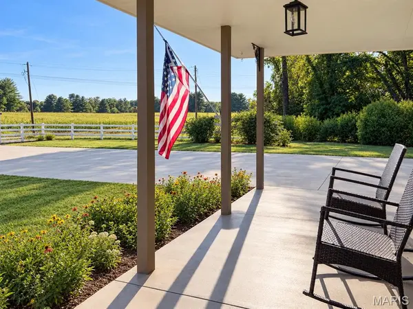 8309 Lebanon RD, Troy, IL 62294