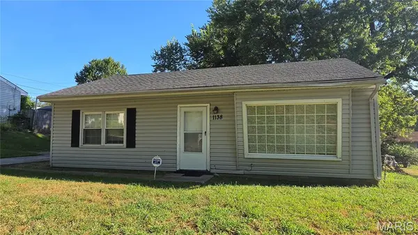 1138 Laredo AVE, St Louis, MO 63138