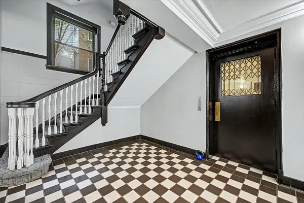 443 W Aldine ST #3, Chicago, IL 60657