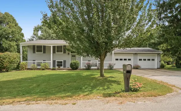 204 N White ST, Sidney, IL 61877