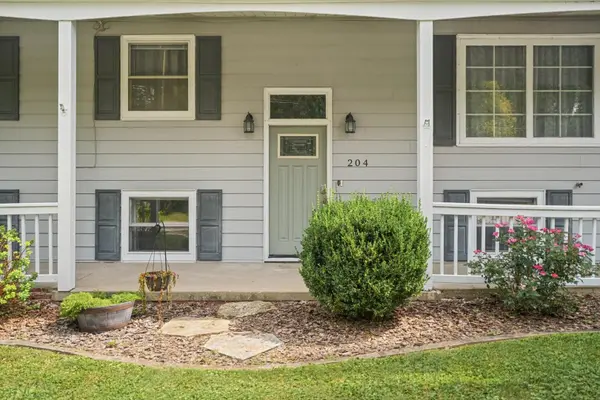 204 N White ST, Sidney, IL 61877