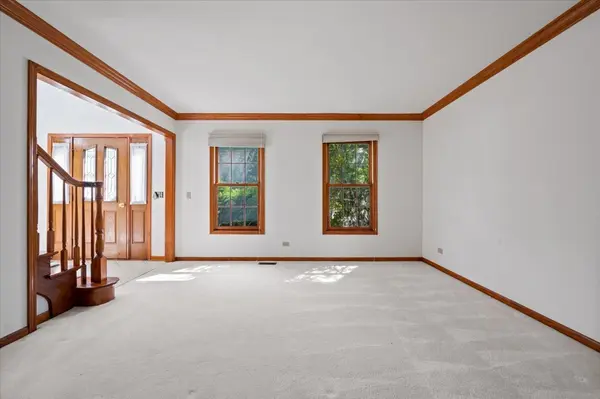 3623 Becket LN, Naperville, IL 60564