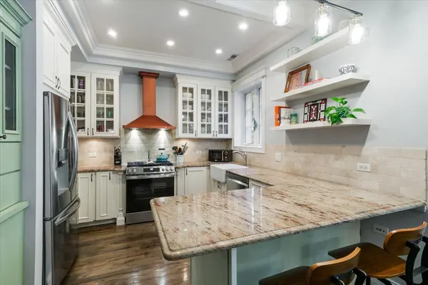 839 W Wellington AVE #2, Chicago, IL 60657