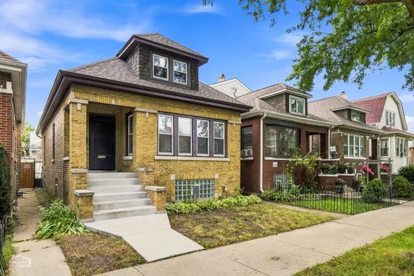 4150 W Melrose ST, Chicago, IL 60641
