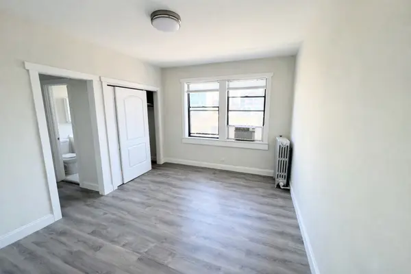 839 W Sheridan RD #205, Chicago, IL 60613