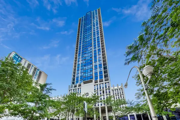 1122 N Clark ST #2404, Chicago, IL 60610