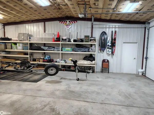 1225 Crown St, Garner, IA 50438