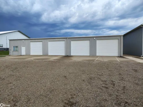 1225 Crown St, Garner, IA 50438